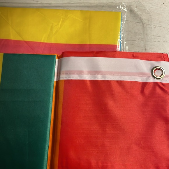2pack 3x5ft rainbow flags - Picture 3 of 5